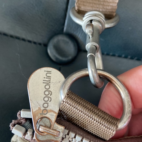 Baggallini crossbody - Picture 4 of 13